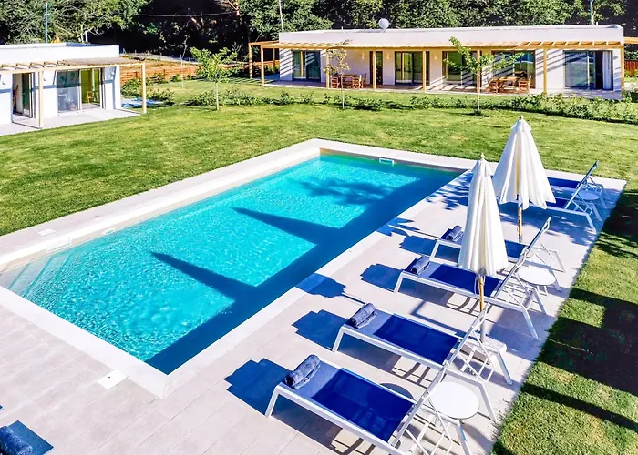 Cabană Kumquart Estate- Kumquat Aspiotades