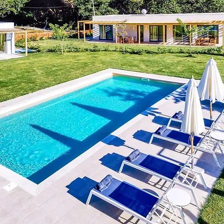 Lodge Kumquart Estate- Kumquat Aspiotades